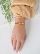 21k Bracelets - Cleopatra Jewelers