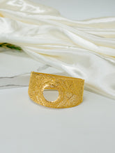 21k Gold Bangle - Cleopatra Jewelers
