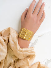 21k Gold Bangle - Cleopatra Jewelers