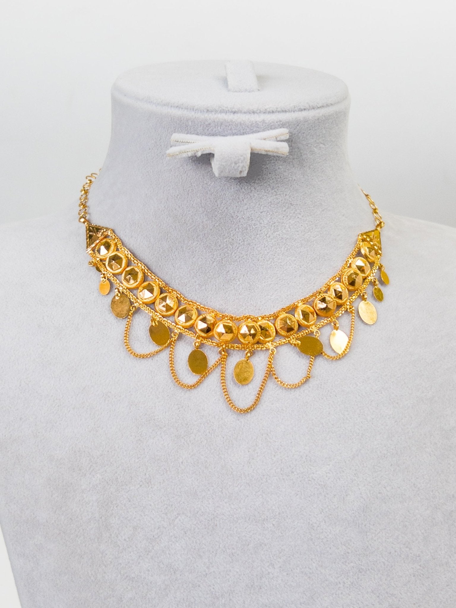 Chocker necklace – Cleopatra Jewelers