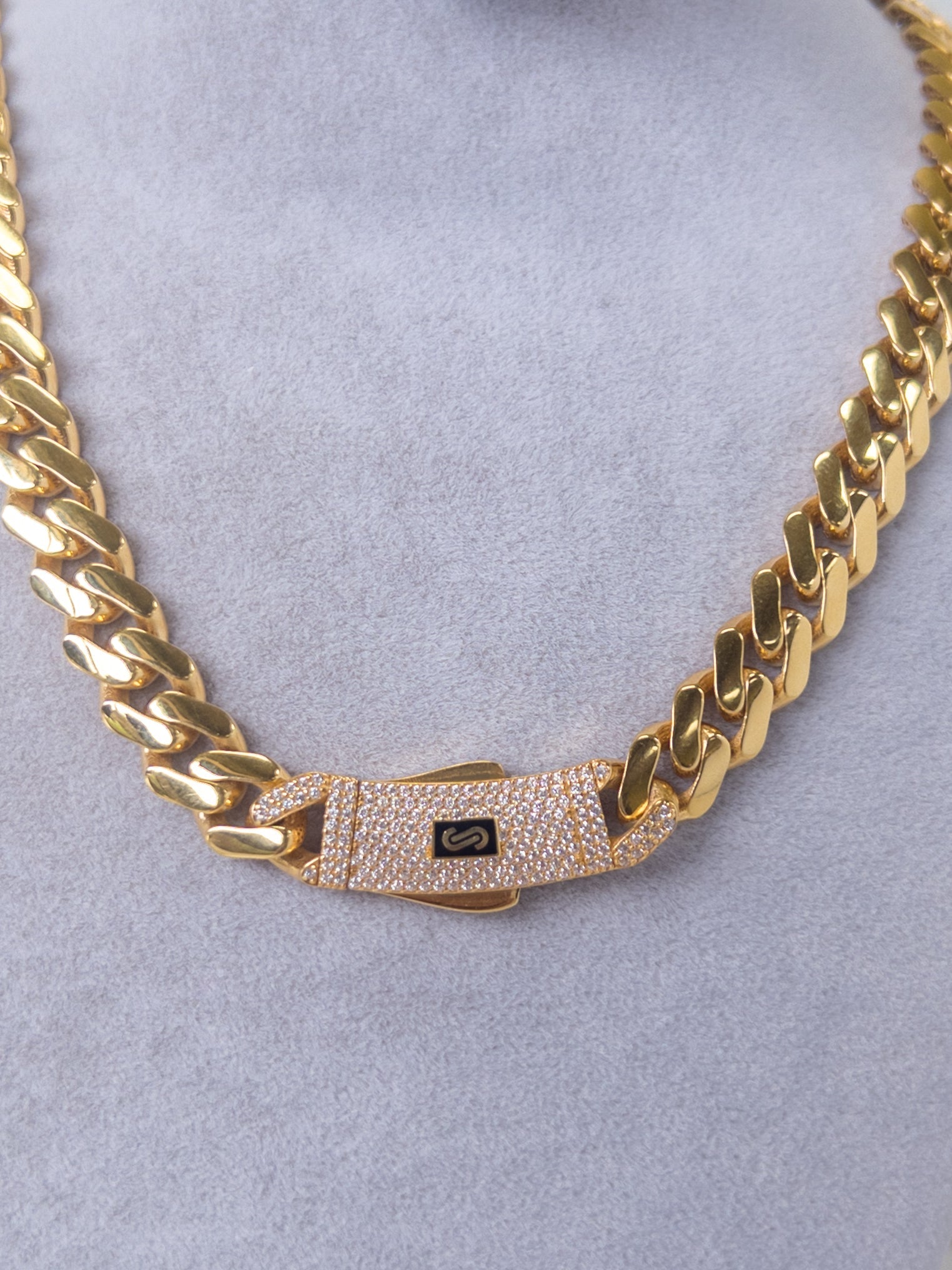 21k Gold Monaco chain classic half set - Cleopatra Jewelers