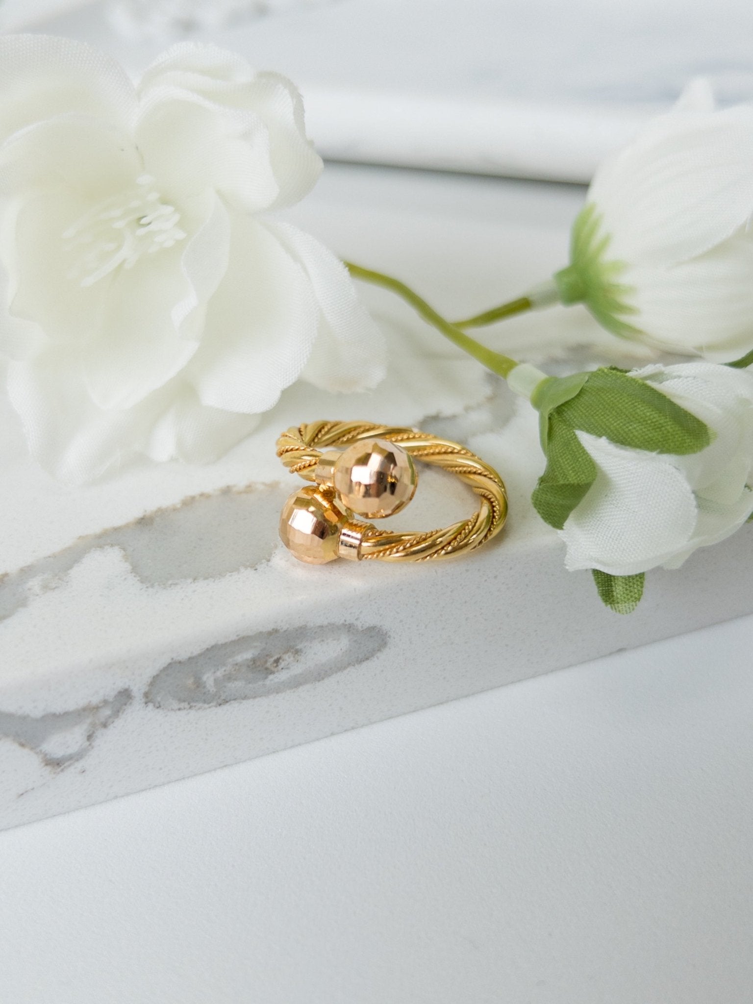 21k gold wedding ring | Honestweddingadvice.com