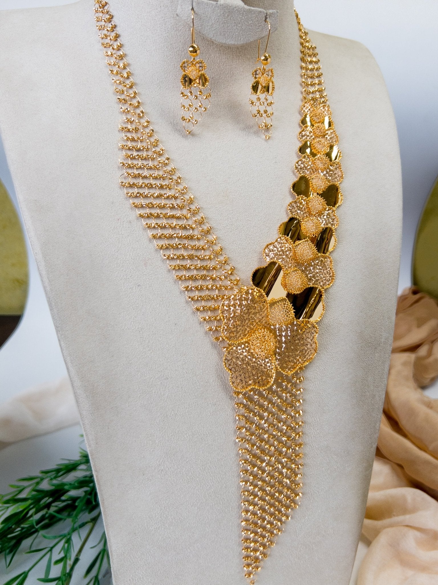 Light Gold Set Yellow Gold Sets – Cleopatra Jewelers