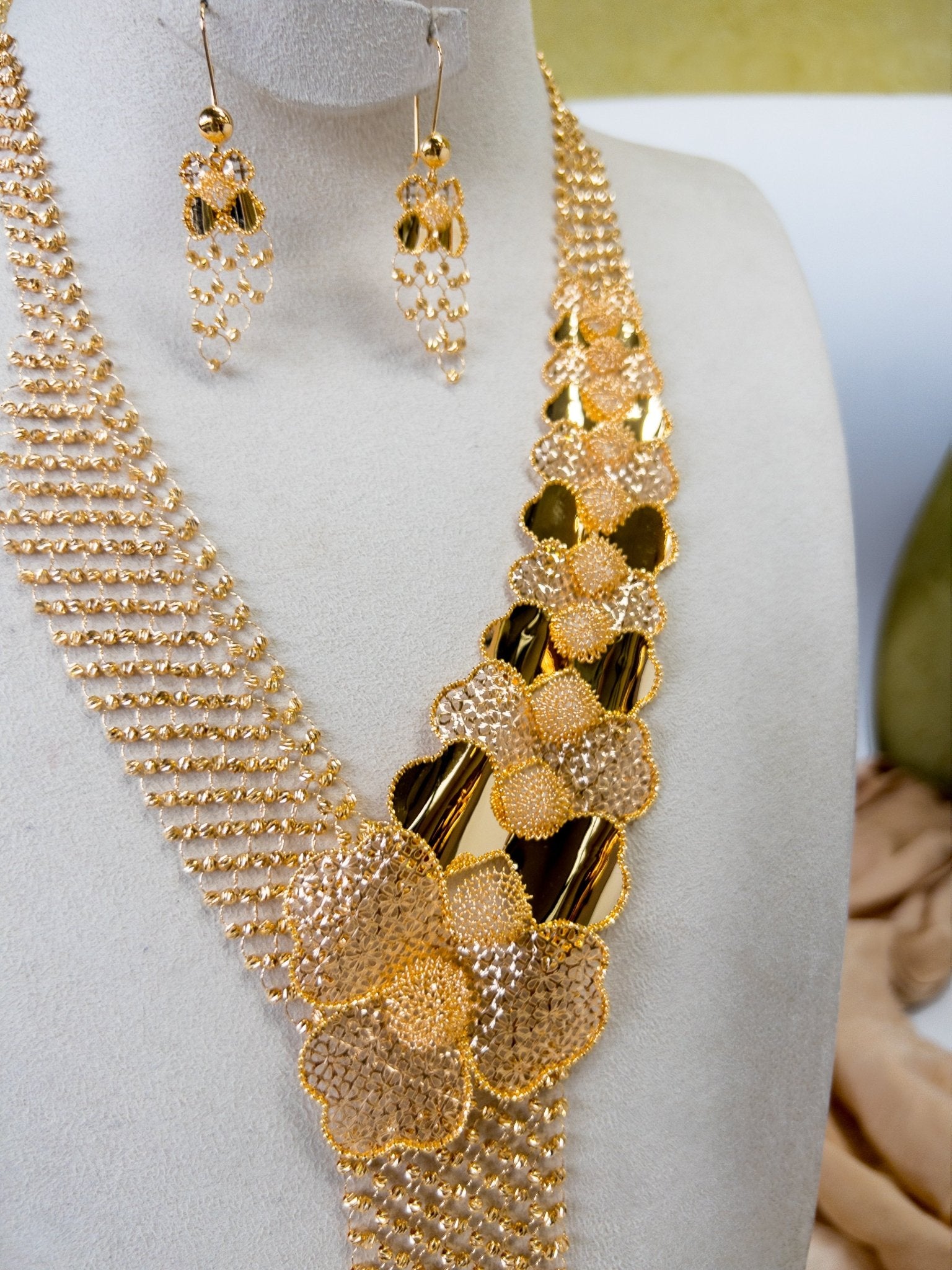 Light Gold Set Yellow Gold Sets – Cleopatra Jewelers
